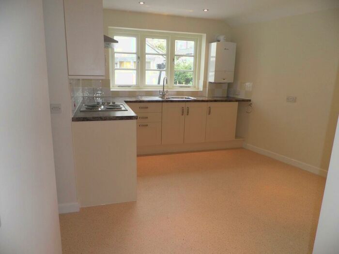 1 Bedroom Apartment To Rent In North Parade, Frome, BA11