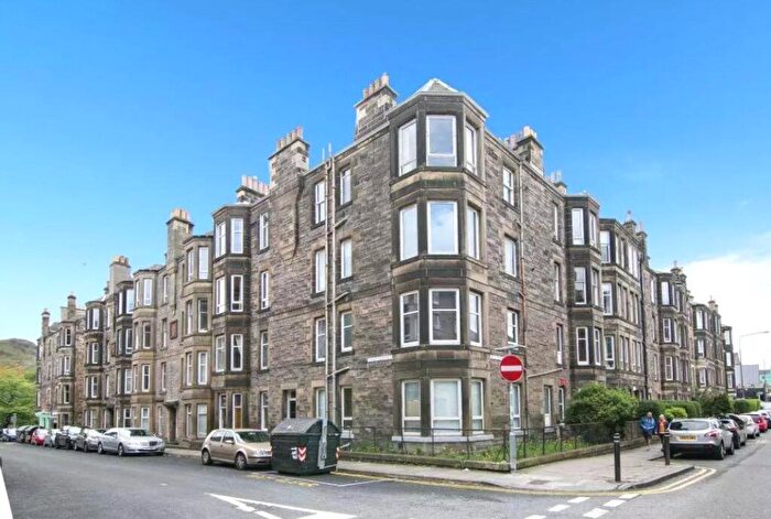 2 Bedroom Flat To Rent In Cambusnethan Street, Edinburgh, Midlothian, EH7