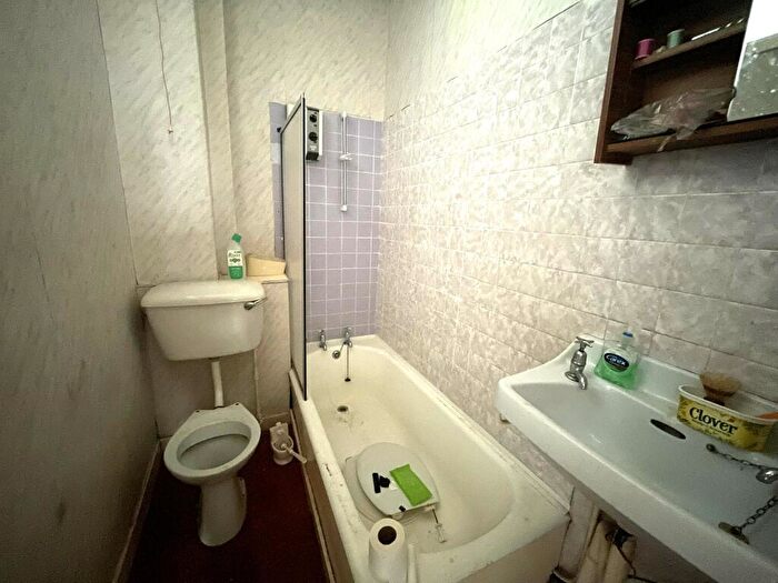 1 Bedroom Flat For Sale In / Nelson Street, Largs, Ayrshire, KA30