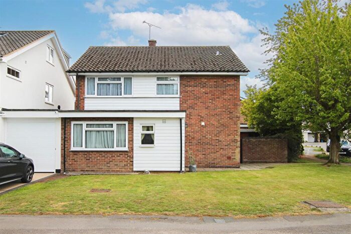 5 Bedroom Link Detached House For Sale In Kelvedon Hatch, School Road, Brentwood, CM15