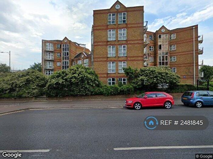 2 Bedroom Flat To Rent In Lauriston Place, Southend-On-Sea, SS1
