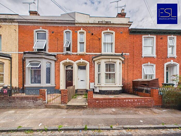 4 Bedroom Terraced House For Sale In Gloucester Street, Coventry, CV1