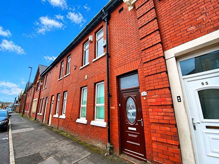 3 Bedroom Terraced House For Sale In Canterbury Street, Blackburn, Lancashire, BB2
