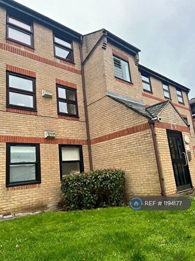 1 Bedroom Flat To Rent In Edmeston Close, London, E9