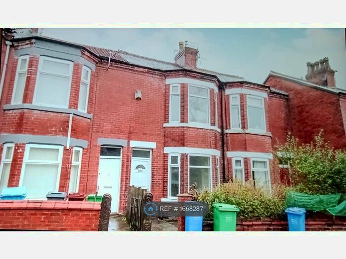 2 Bedroom Terraced House To Rent In Old Road, Manchester, M9