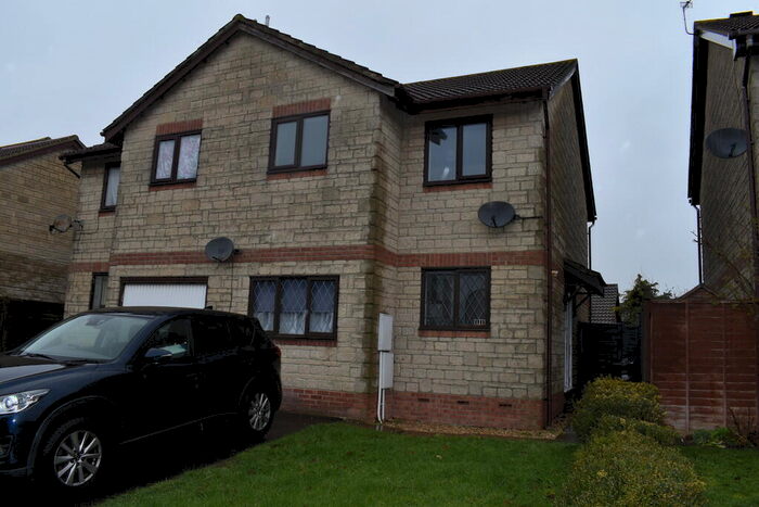 3 Bedroom Semi-Detached House To Rent In Locksbrook Road, Weston-super-Mare, BS22