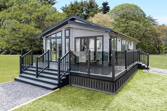 2 Bedroom Lodge For Sale In Crick Road, Rugby, CV21