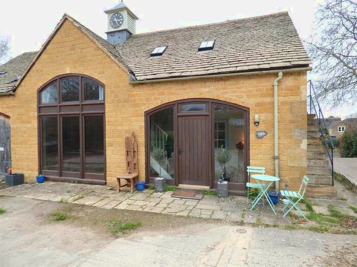 2 Bedroom Barn Conversion Character Property To Rent In Weston-subedge, GL55
