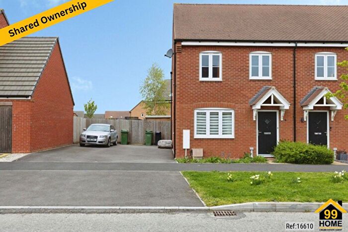 3 Bedroom End Of Terrace House For Sale In Hunts Grove Drive, Hardwicke, Gloucester, GL2