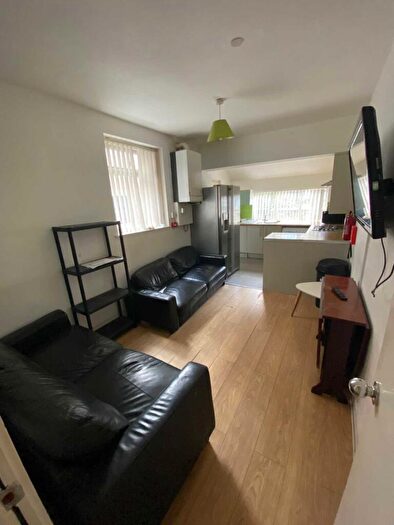 6 Bedroom Terraced House To Rent In Furness Road, Fallowfield, M14
