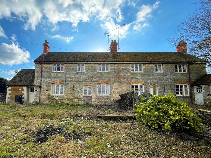 6 Bedroom Detached House For Sale In & Riverside Cottage, Swinstead Road, Creeton, NG33
