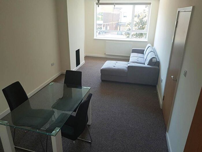 2 Bedroom Flat To Rent In Town Centre, Hatfield, Hertfordshire, AL10