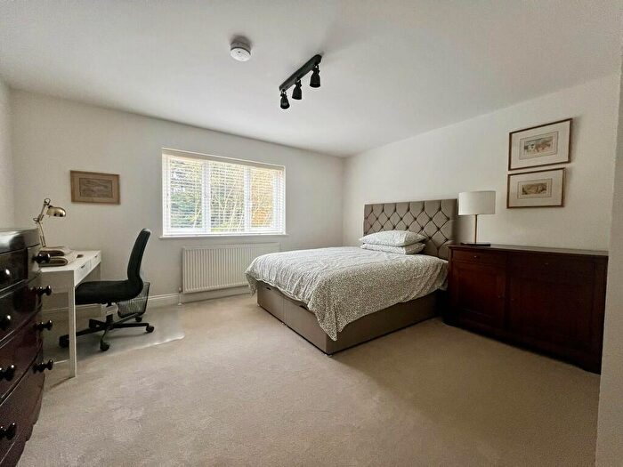 1 Bedroom Detached House To Rent In Longmoor Road, Liphook, GU30