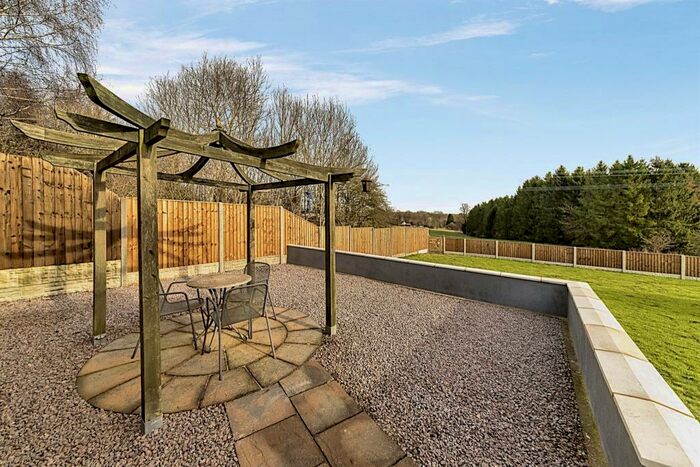 4 Bedroom Detached House For Sale In Thatched Cottage, Grantham, NG33