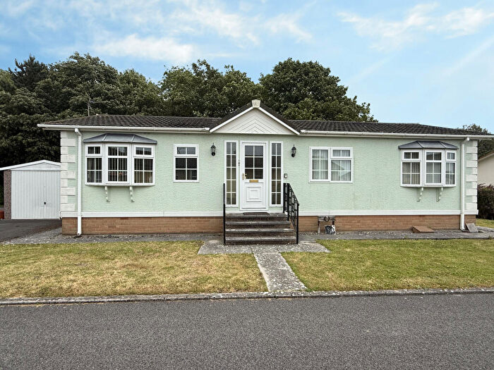 2 Bedroom Park Home For Sale In Salthouse Farm Park, Shaft Road, Severn Beach, South Gloucestershire, BS35