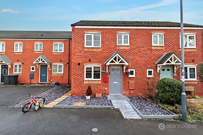 3 Bedroom Semi Detached House For Sale In Cygnet Avenue, Penn's Croft, Nuneaton, CV10