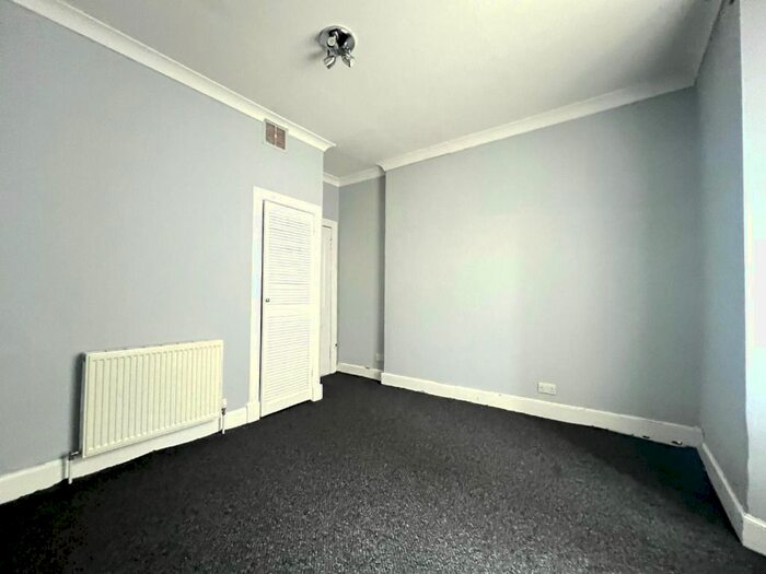 1 Bedroom Flat To Rent In Melrose Place, Dundee Court, Falkirk, FK1