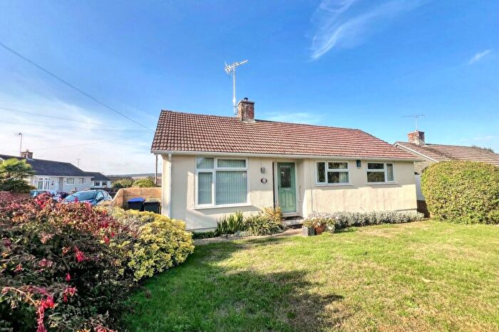 3 Bedroom Detached Bungalow For Sale In Wilton, SP2