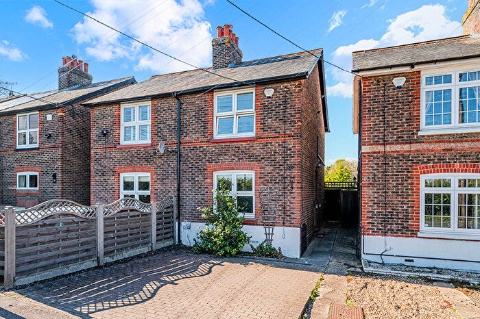 2 Bedroom Semi-Detached House For Sale In Masons Bridge Road, Redhill, RH1
