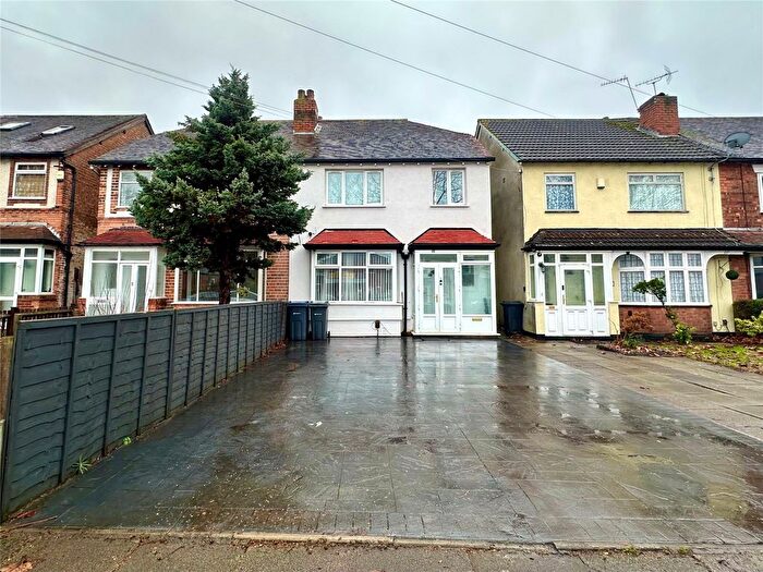 3 Bedroom Semi Detached House For Sale In Goosemoor Lane, Birmingham, West Midlands, B23