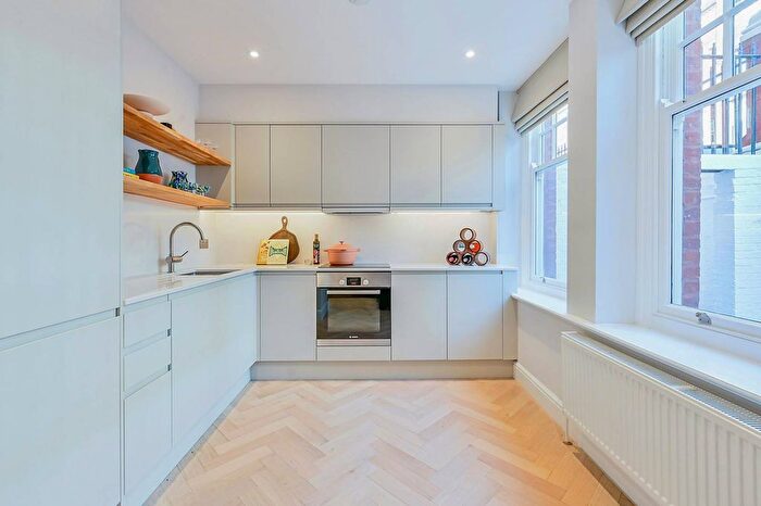 3 Bedroom Flat To Rent In Hamlet Gardens, Ravenscourt Park, London, W6
