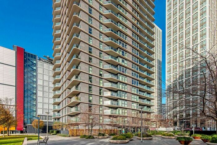 1 Bedroom Flat To Rent In Glasshouse Gardens, London, E20