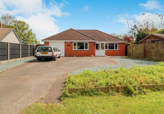 3 Bedroom Bungalow For Sale In Brigg Road, Moortown, LN7
