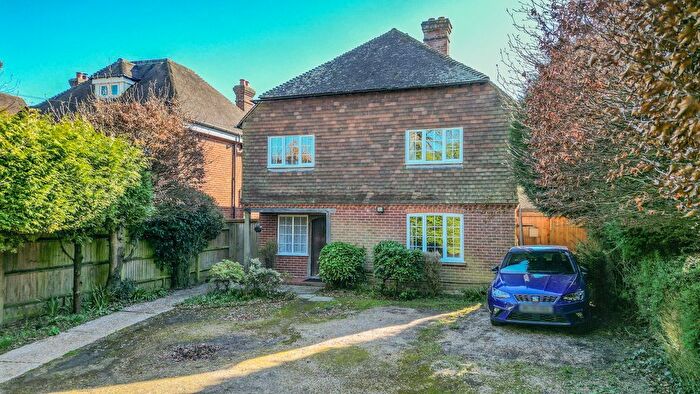 3 Bedroom Detached House For Sale In Rye Road, Hawkhurst, TN18