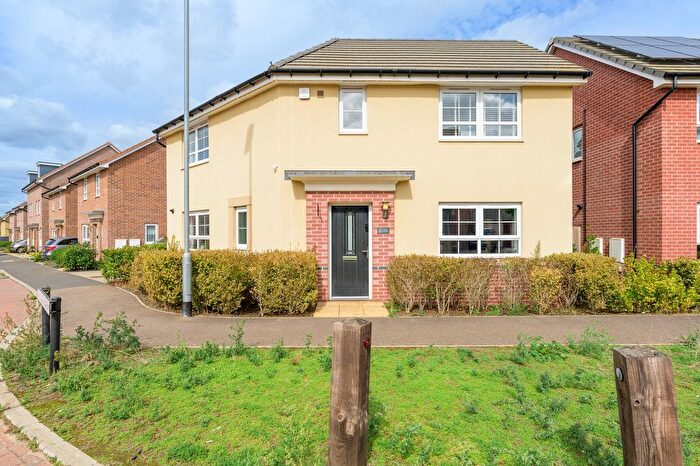 3 Bedroom Detached House For Sale In Chase Avenue, Red Lodge, IP28