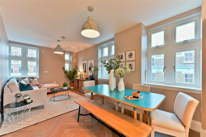 2 Bedroom Apartment To Rent In Rosebery Avenue, London, EC1R