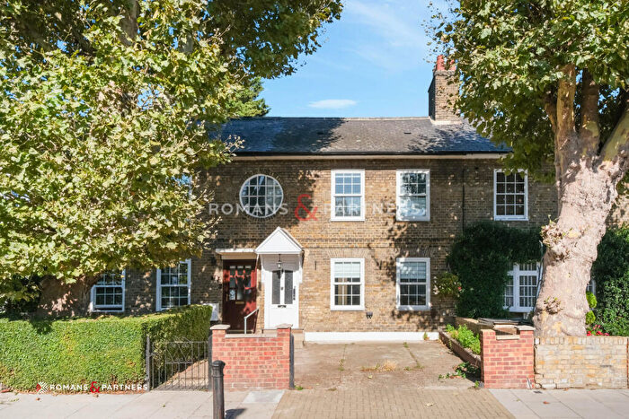 3 Bedroom Terraced House For Sale In Chapel House Street, Isle Of Dogs, E14