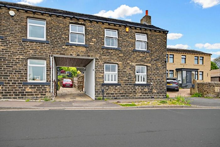 2 Bedroom Cottage For Sale In Tanyard Road, Oakes, Huddersfield, HD3
