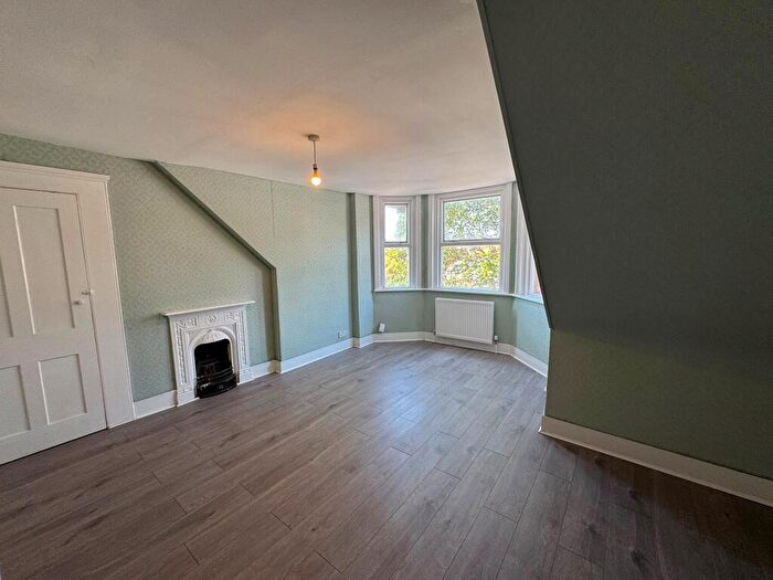 3 Bedroom Maisonette To Rent In Canterbury Road, Folkestone, CT19