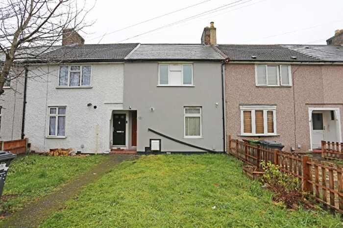 4 Bedroom Terraced House To Rent In Denny Gardens, Dagenham, London, RM9