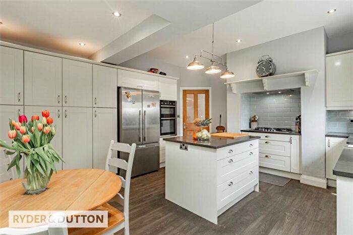 4 Bedroom Semi-Detached House For Sale In Hill Lane, Blackley, Manchester, M9