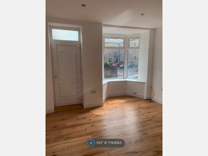 3 Bedroom Terraced House To Rent In School Road, Sheffield, S10