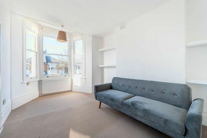 1 Bedroom Flat To Rent In Highlever Road, North Kensington, London, W10