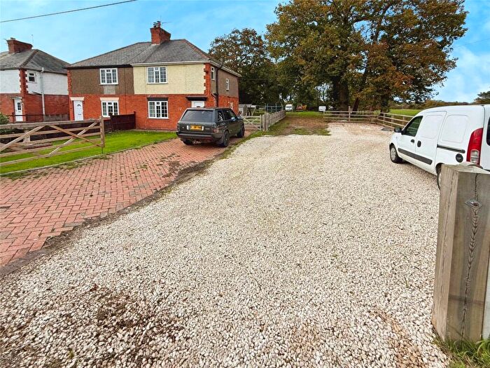 3 Bedroom Semi-Detached House For Sale In Bassingham Road, Aubourn, Lincoln, Lincolnshire, LN5