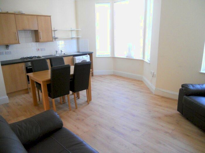 1 Bedroom Flat To Rent In Romilly Road, Cardiff, CF5