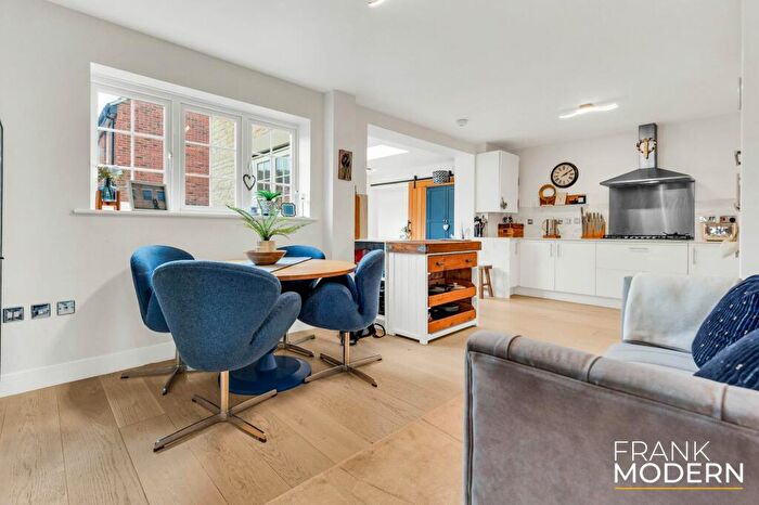 4 Bedroom Detached House For Sale In Stamford Lane, Warmington, PE8