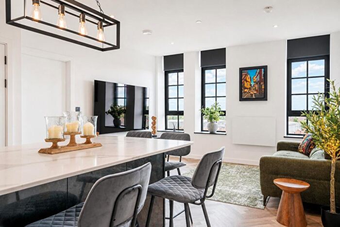 2 Bedroom Flat For Sale In Haxby Road, York, YO31