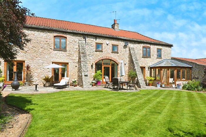 4 Bedroom Barn Conversion For Sale In Long Barn Mews, Owston, Doncaster, DN6