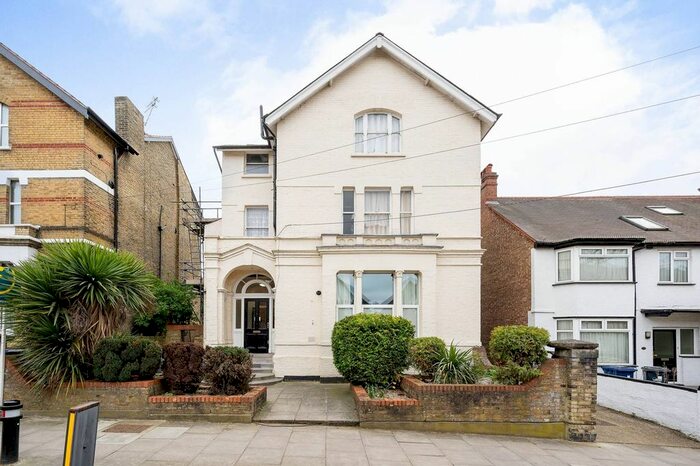 Studio To Rent In Acacia Road, Acton, London, W3