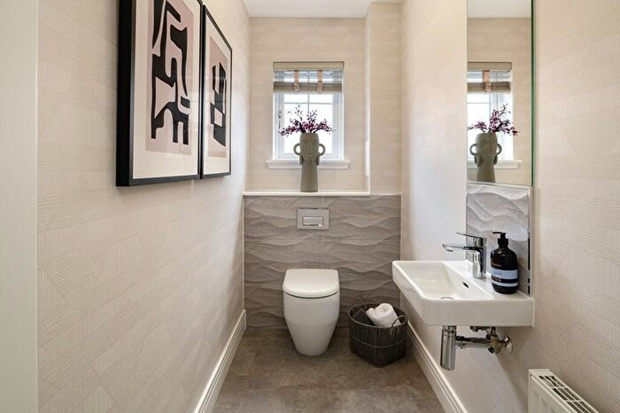 3 Bedroom End Of Terrace House For Sale In Eaglesham Road, Jackton, G75