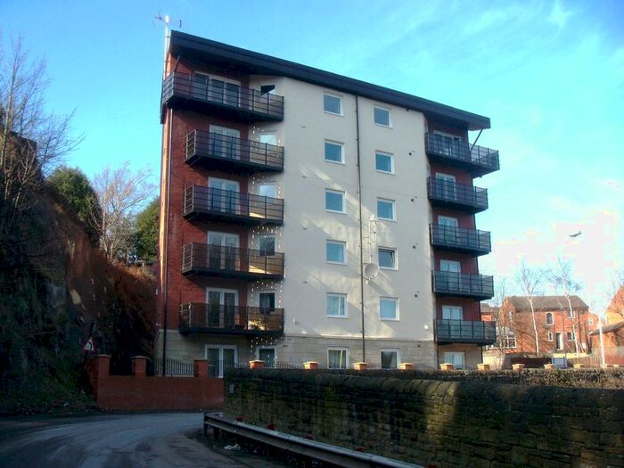 2 Bedroom Flat To Rent In Barwick Court, Station Road, Morley, Leeds, LS27