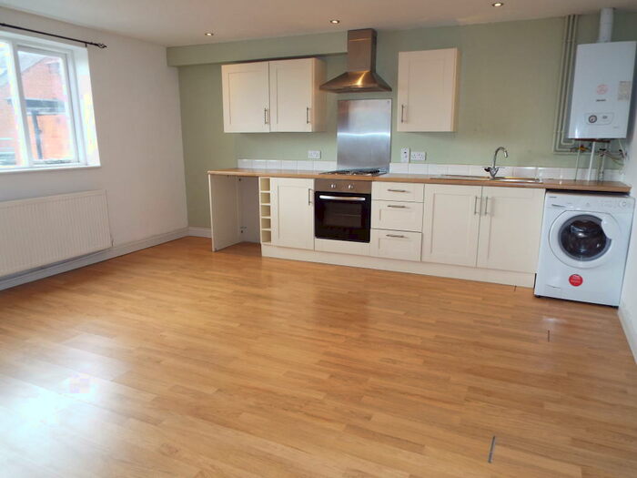 2 Bedroom Apartment To Rent In Alcester Road, Studley, B80