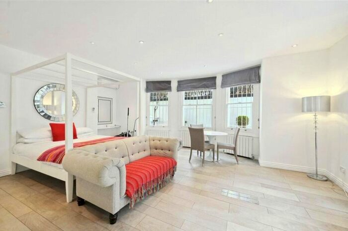 Studio To Rent In Trebovir Road, London, SW5