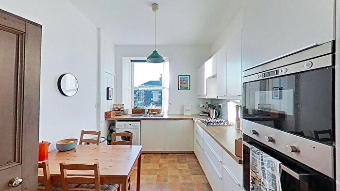 1 Bedroom Flat To Rent In Perth Street, Edinburgh, Midlothian, EH3