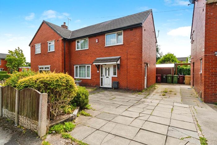 3 Bedroom Semi-Detached House For Sale In Washacre, Westhoughton, Bolton, Greater Manchester, BL5