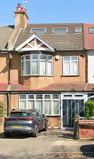 2 Bedroom Flat To Rent In Woodlands Street, London, SE13